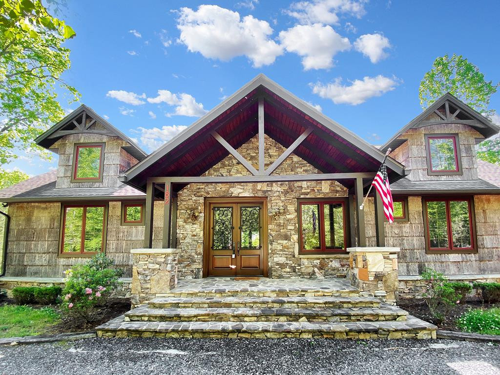 Lake Lodge - Lakefront exterior