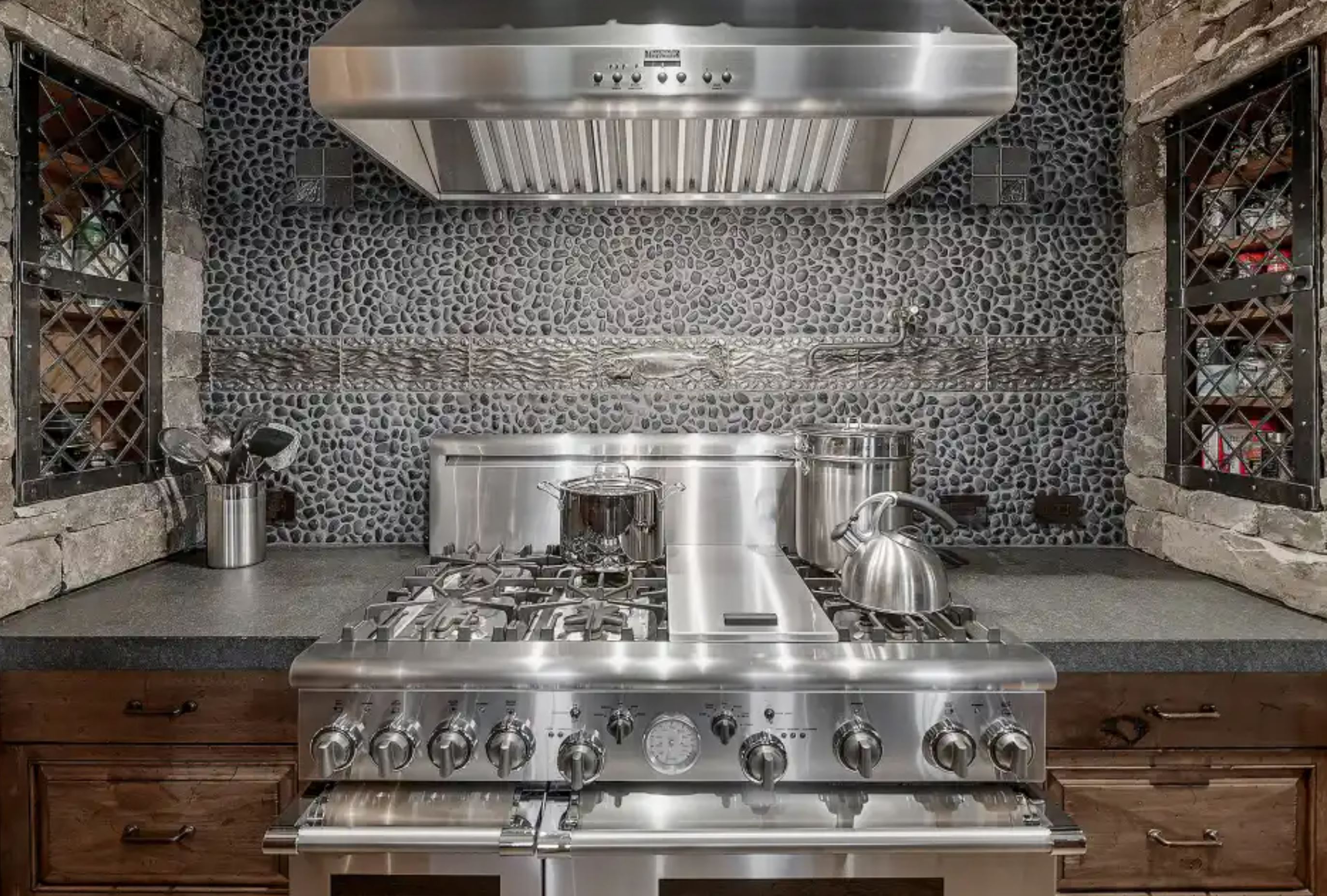 Peninsula Manor Photo 12