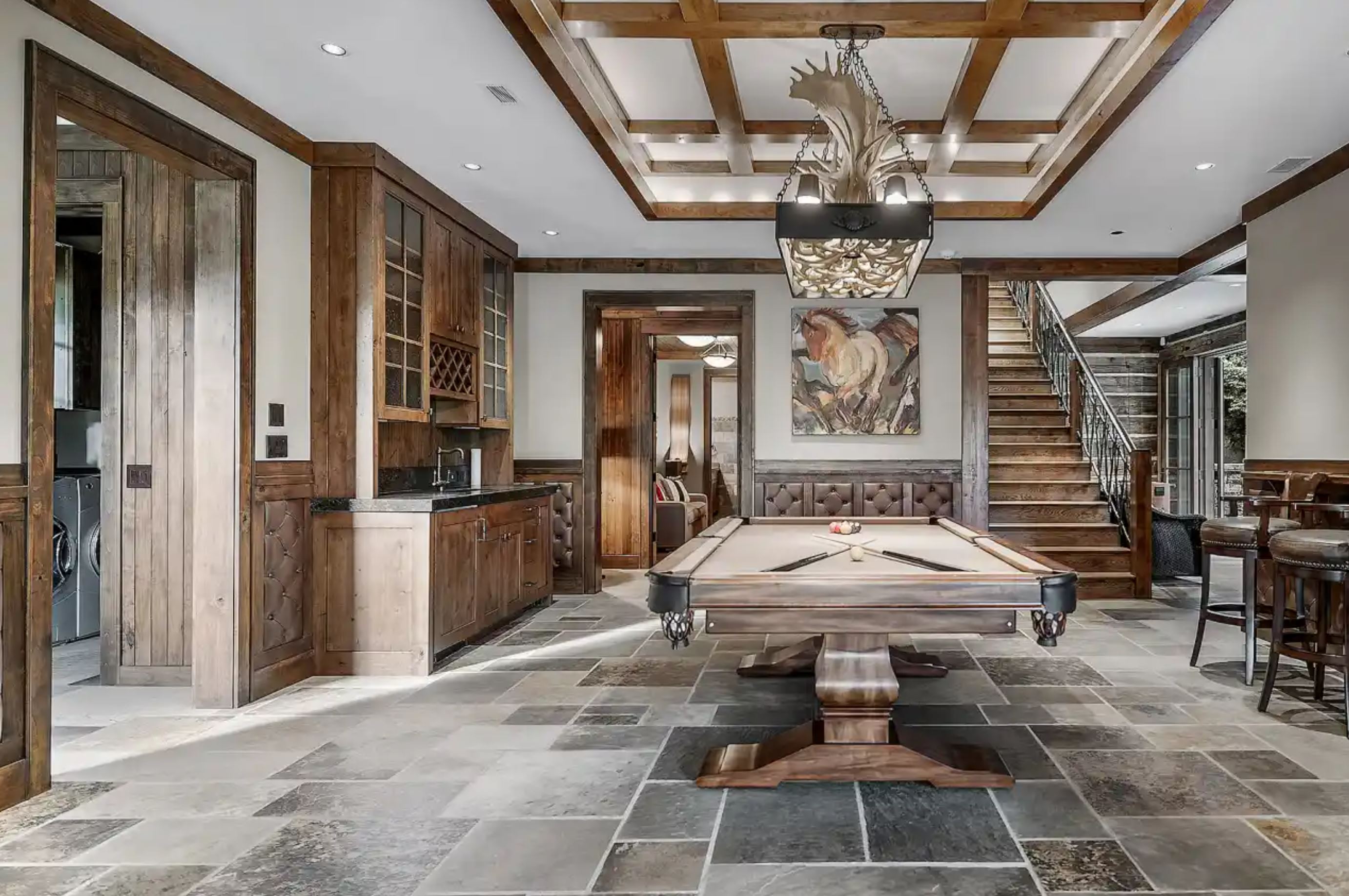 Peninsula Manor Photo 17