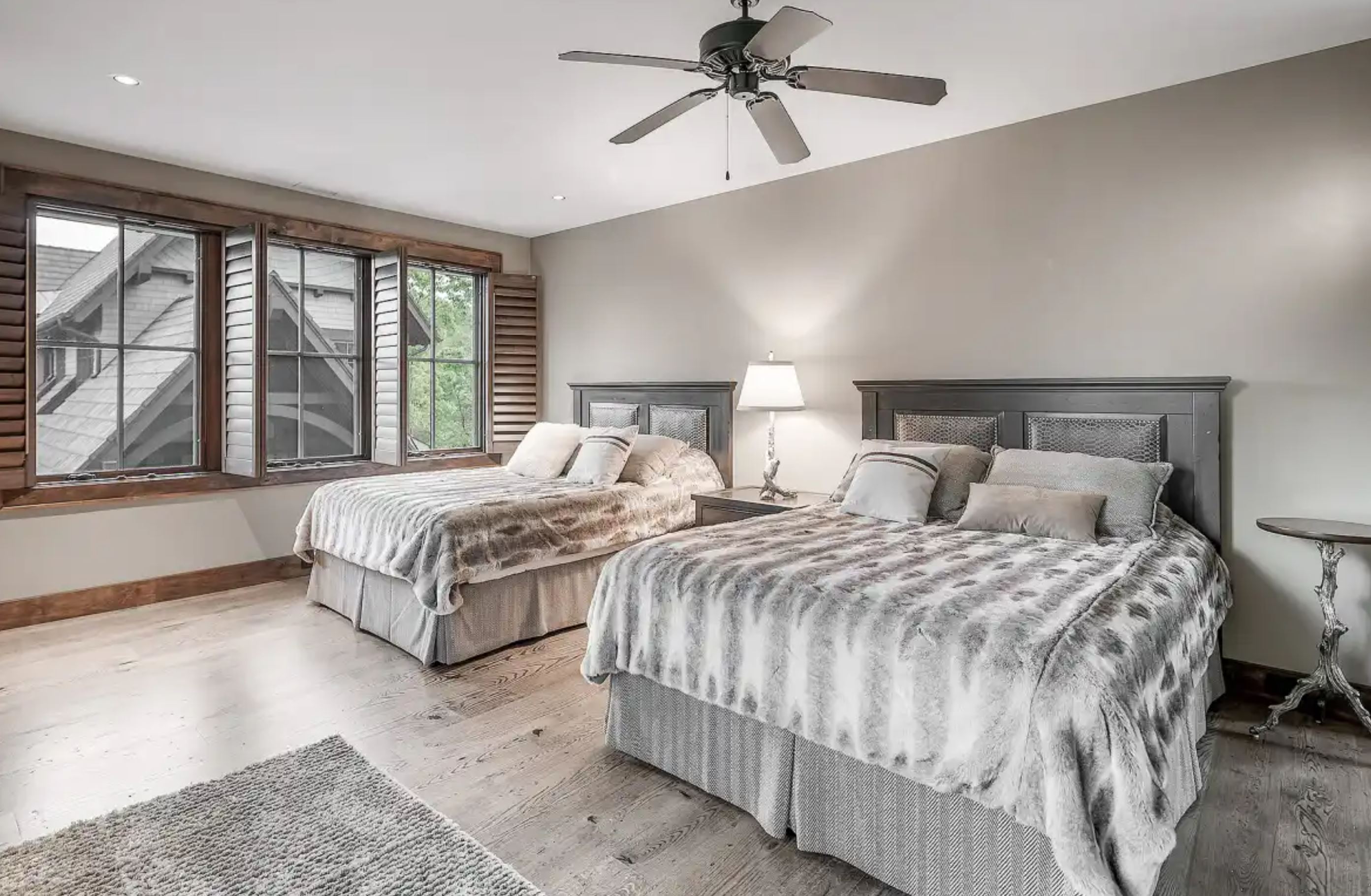 Peninsula Manor Photo 21