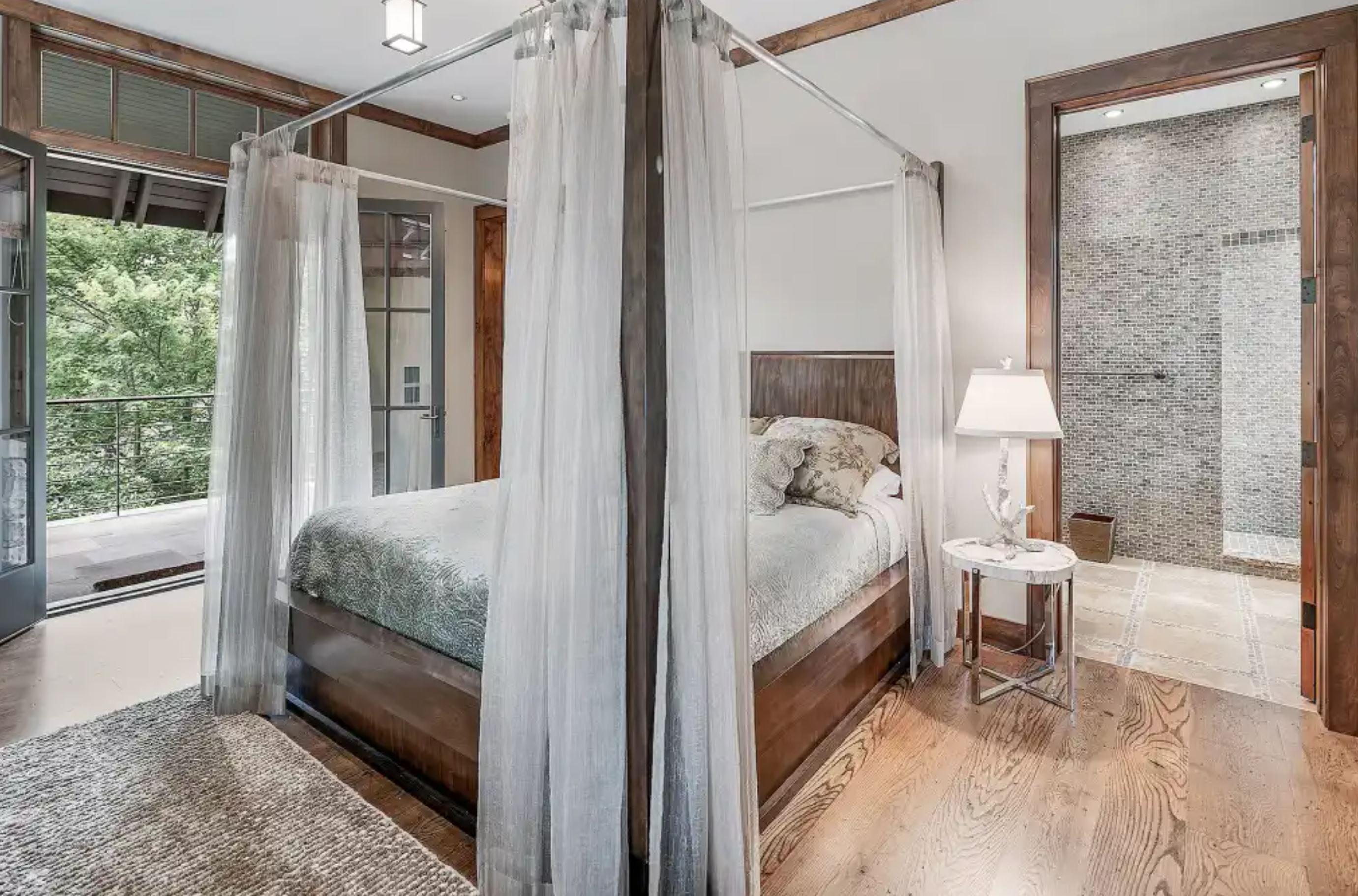 Peninsula Manor Photo 22