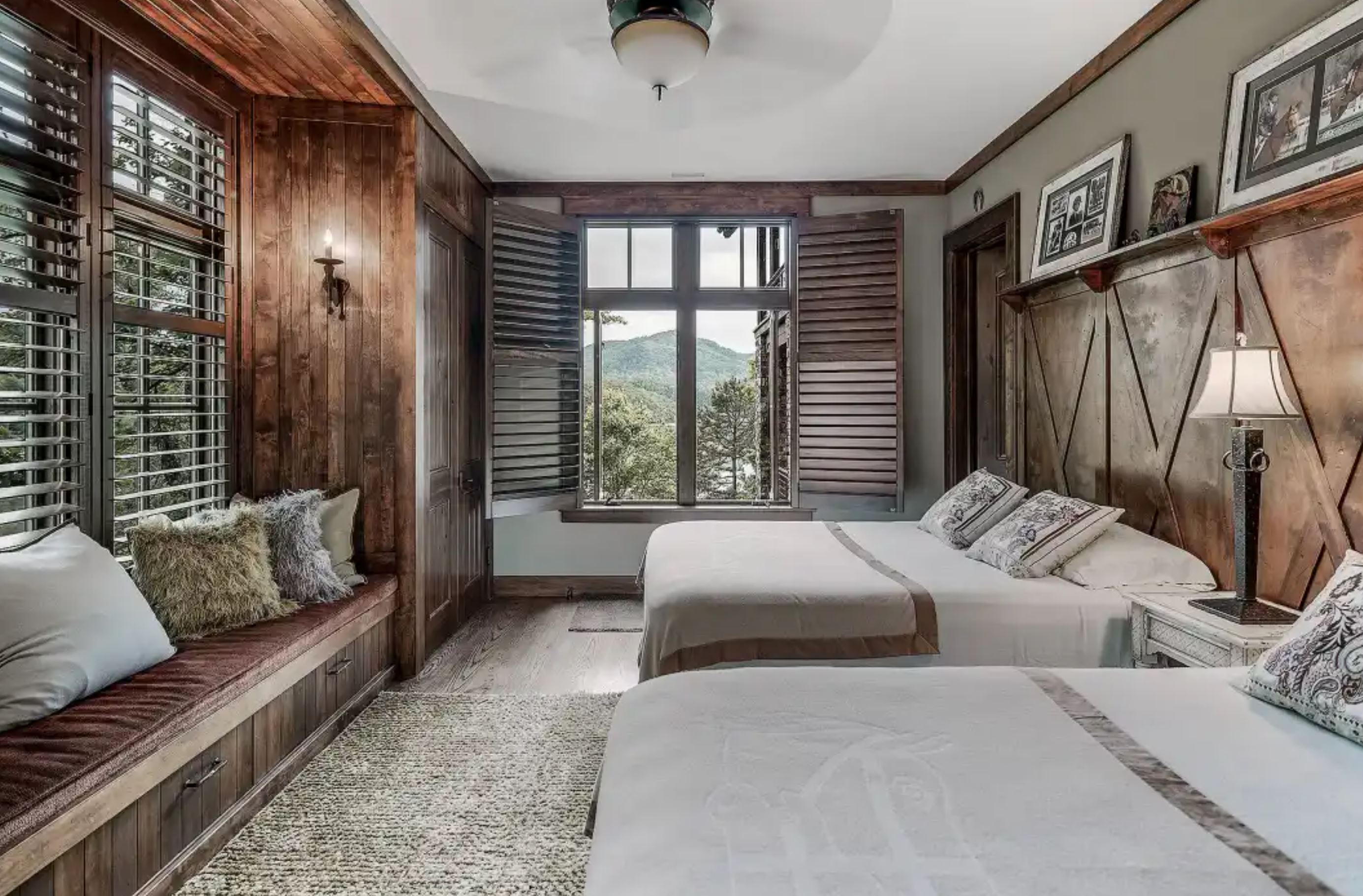 Peninsula Manor Photo 25