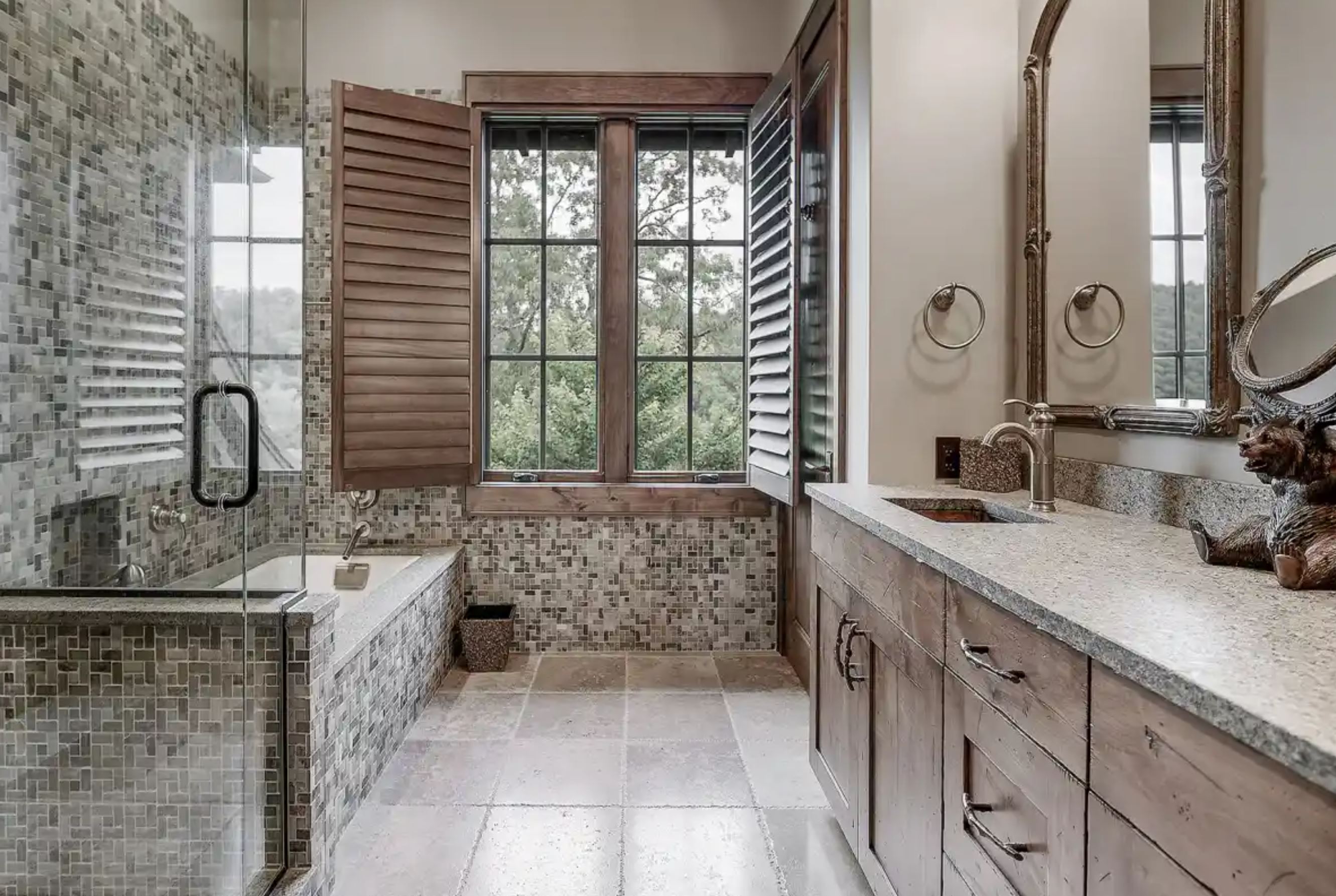 Peninsula Manor Photo 27