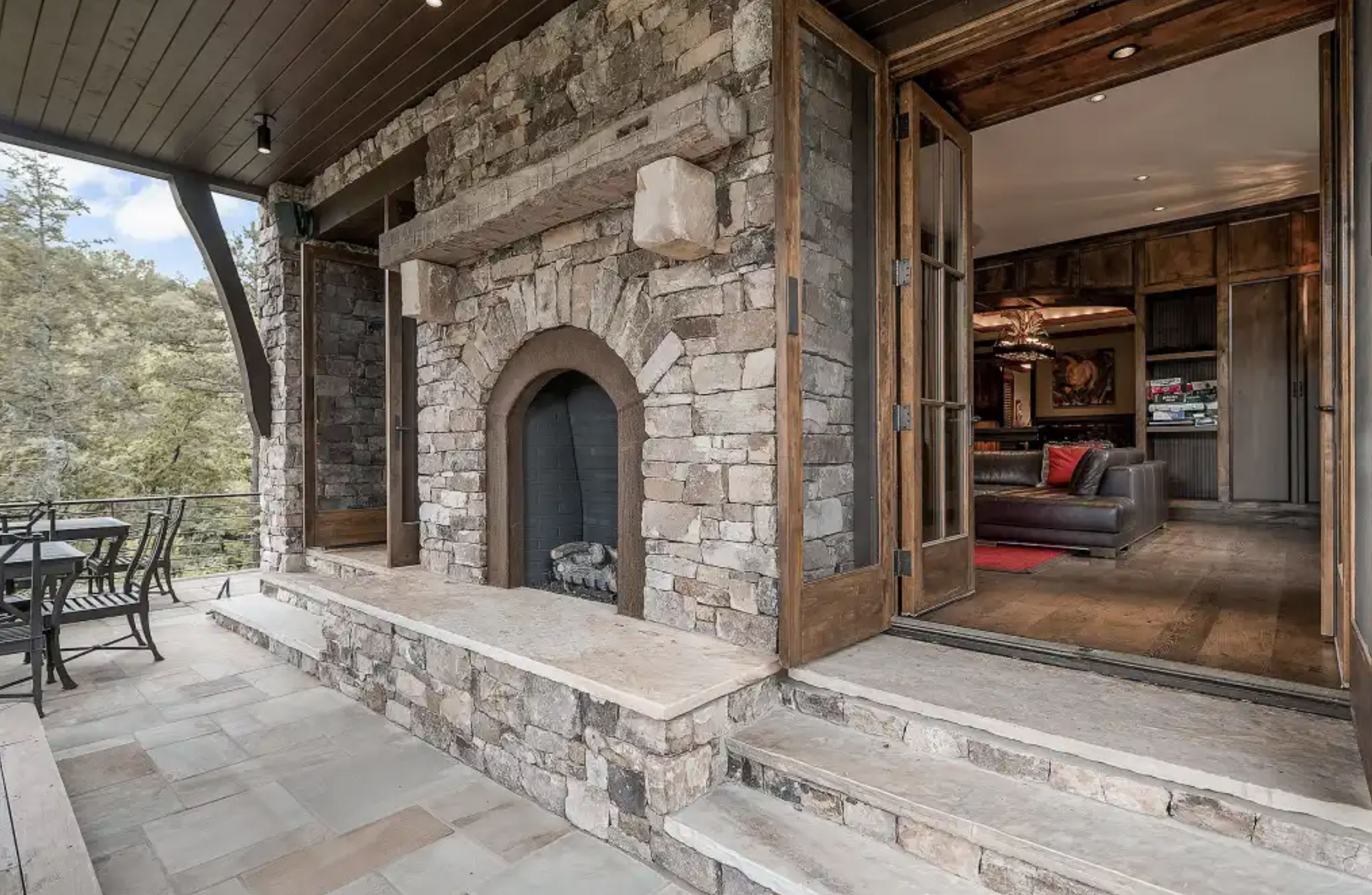 Peninsula Manor Photo 3